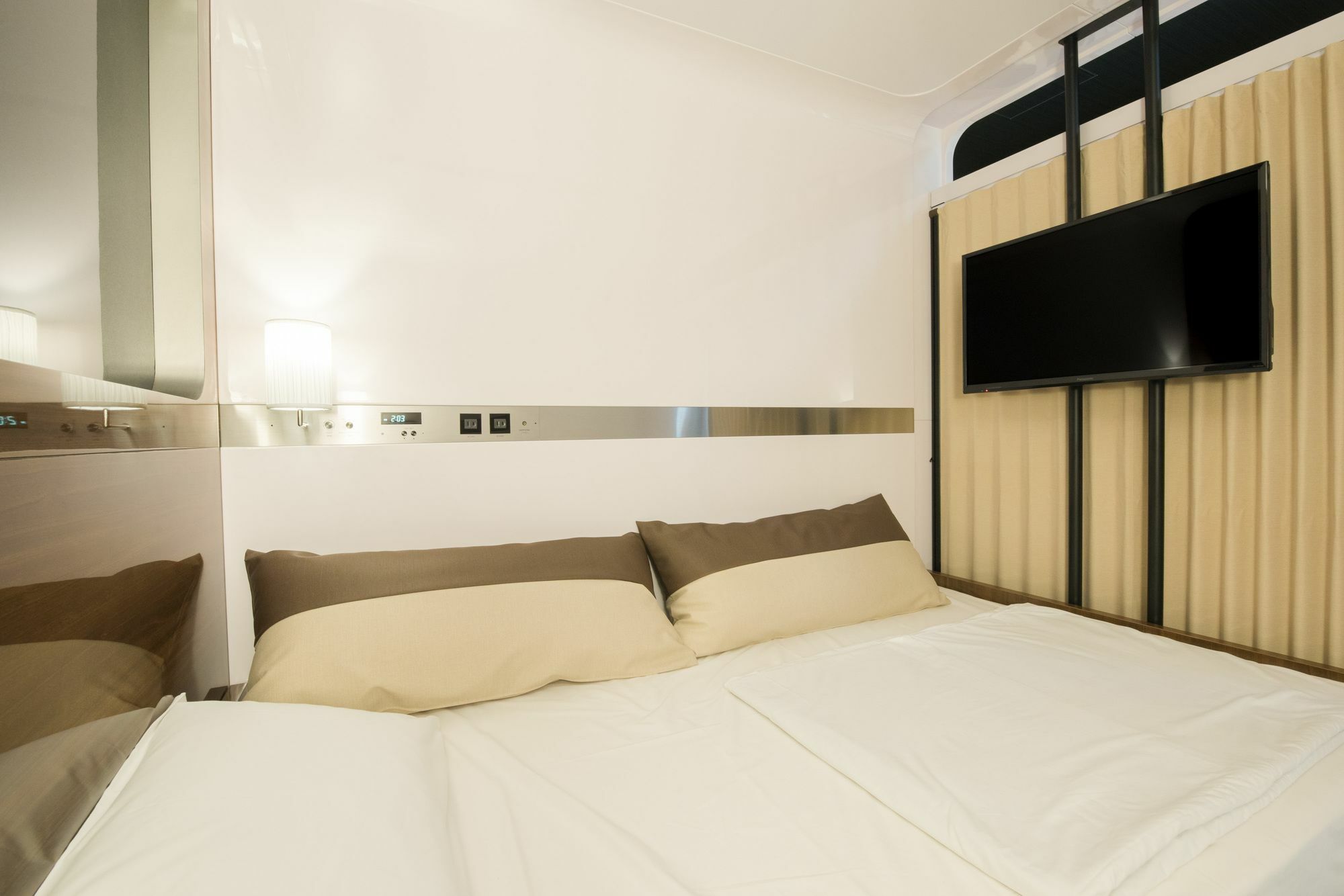First Cabin Station Abenoso Hotel Osaka Exterior photo